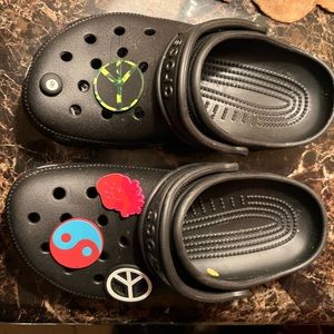 Black Crocs